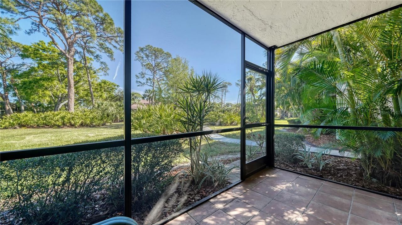 966 La Costa Circle, Unit 1, Sarasota, FL 34237 Photo