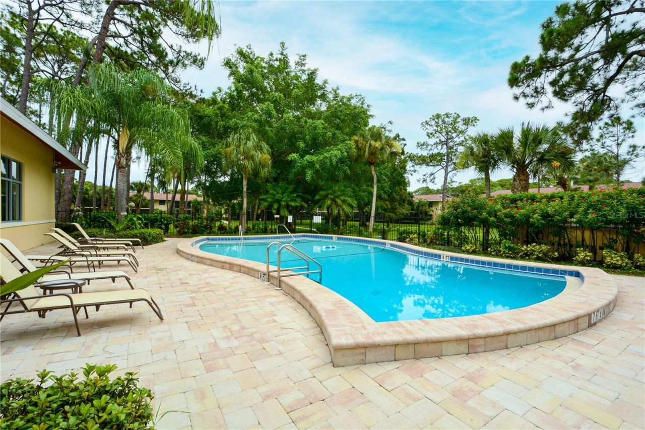 966 La Costa Circle, Unit 1, Sarasota, FL 34237 Photo