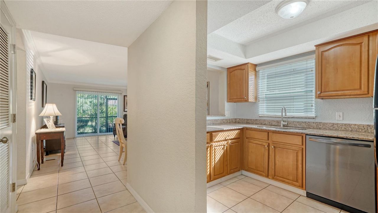966 La Costa Circle, Unit 1, Sarasota, FL 34237 Photo