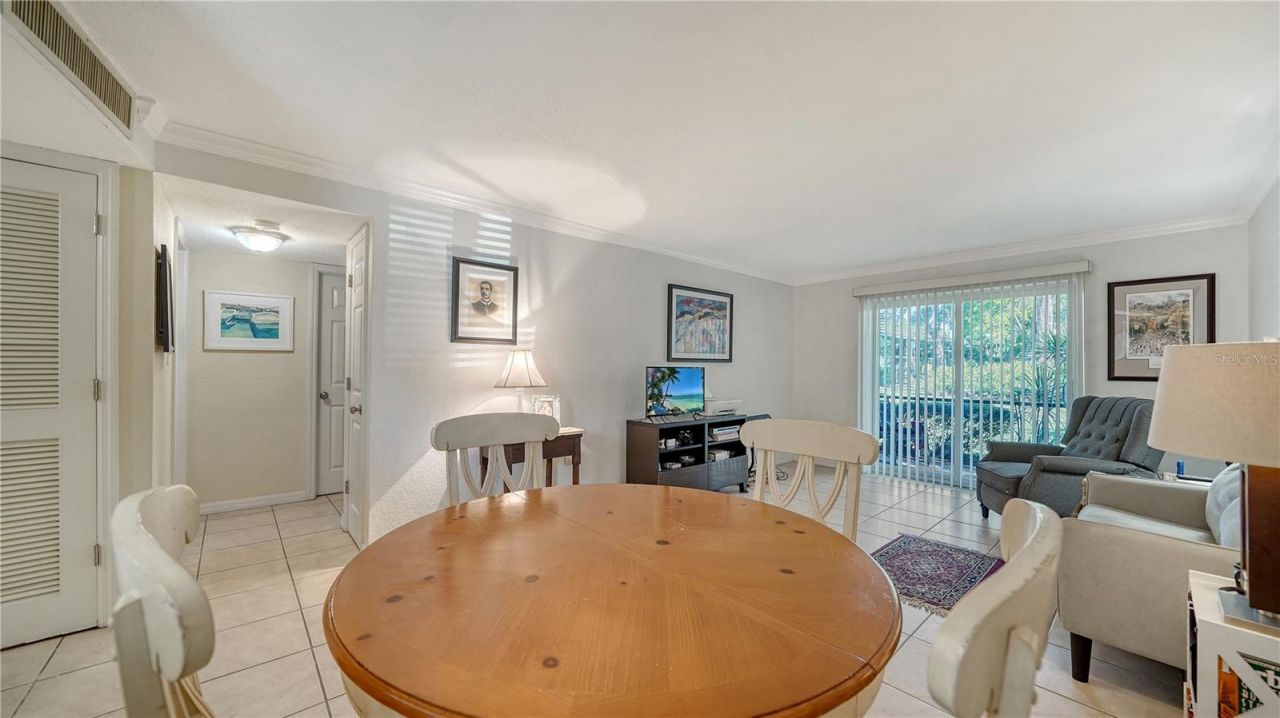 966 La Costa Circle, Unit 1, Sarasota, FL 34237 Photo