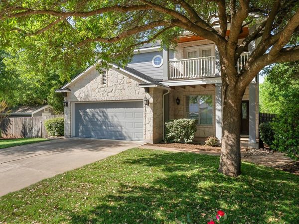901 Middle Brook DR, Leander, TX 78641