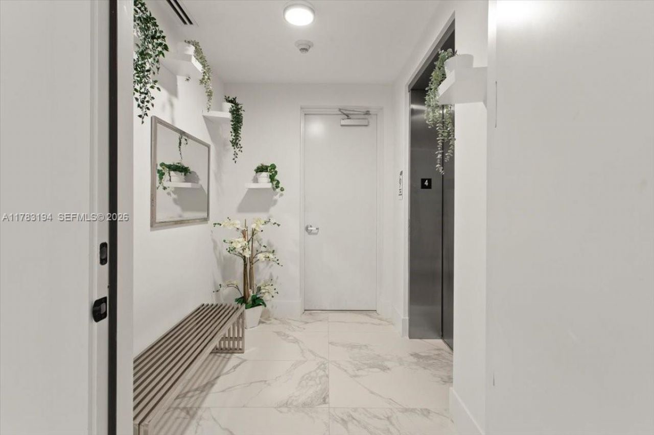 160 Isle Of Venice Dr., Unit 403, Fort Lauderdale, FL 33301 Photo