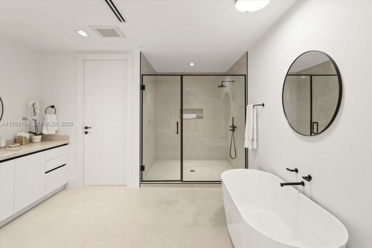 160 Isle Of Venice Dr., Unit 403, Fort Lauderdale, FL 33301 Photo