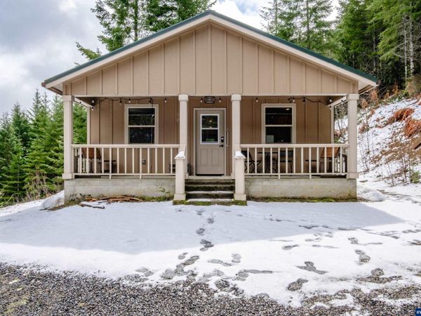 57700 Blowout Rd, Idanha, OR 97350