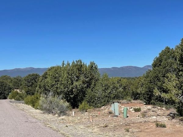 6 FALCON Court, Tijeras, NM 87059