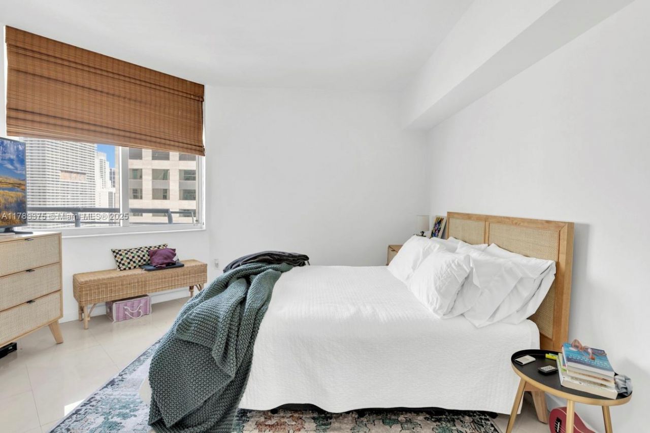 335 S Biscayne Bl, Unit 3408, Miami, FL 33131 Photo