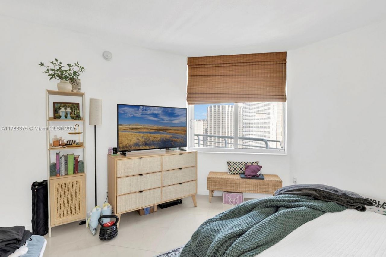 335 S Biscayne Bl, Unit 3408, Miami, FL 33131 Photo