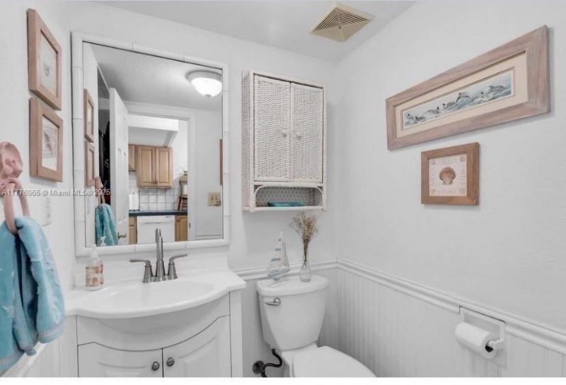 87200 Overseas Highway, Unit F1, Plantation Key, FL 33036 Photo