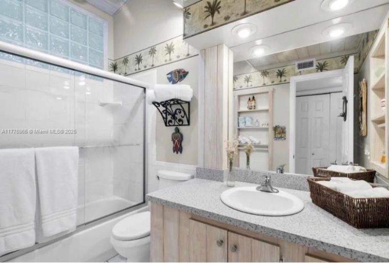 87200 Overseas Highway, Unit F1, Plantation Key, FL 33036 Photo