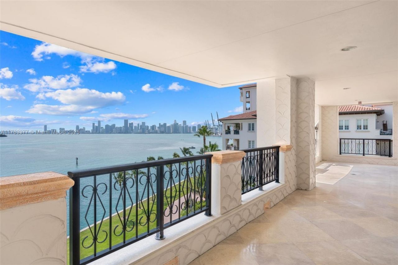 Please Call For Address, Unit 5154, Fisher Island, FL 33109 Photo