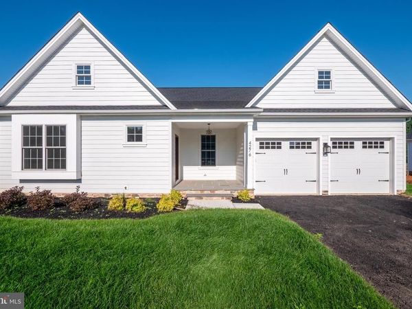 4276 STONEBRIDGE, BETHLEHEM, PA 18015