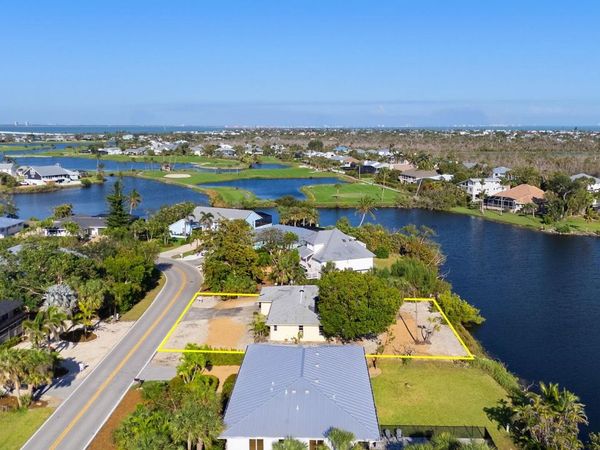 1457 Sand Castle Rd, Sanibel, FL 33957