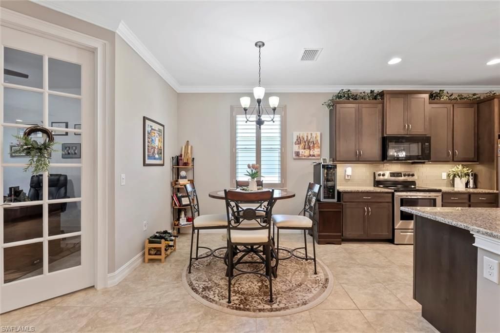 3117 Amadora Cir, Cape Coral, FL 33909 Photo