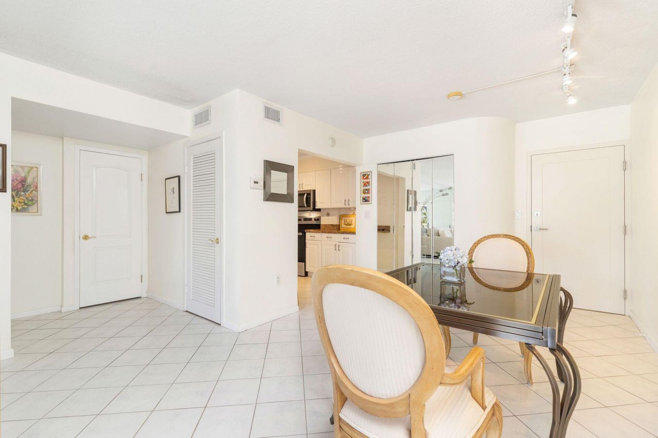 170 N Ocean Boulevard, Unit 305, Palm Beach, FL 33480 Photo