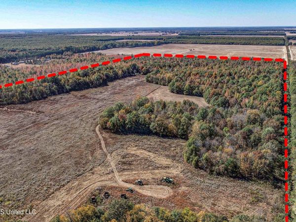 5177-B Nash Road, Batesville, MS 38606