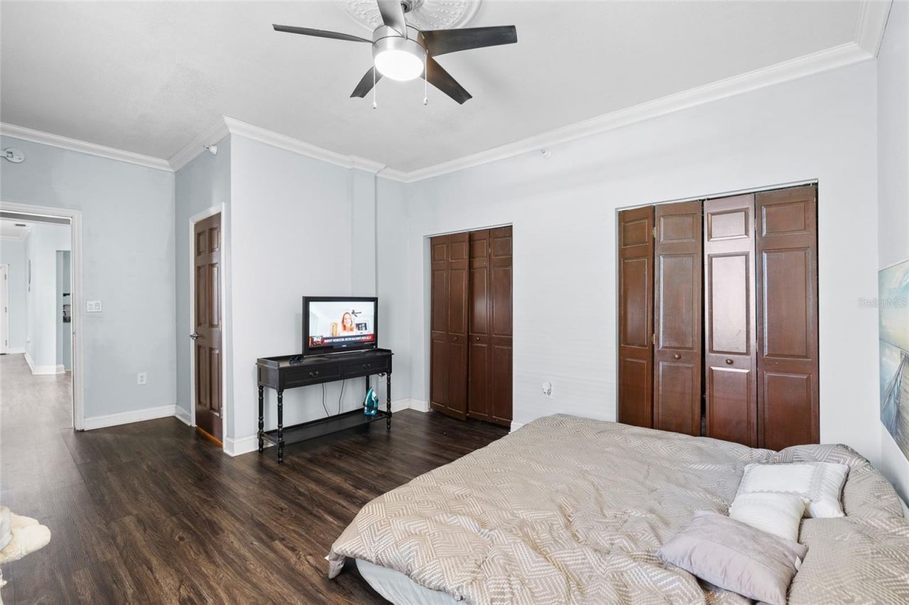 215 Central Avenue, Unit 4F, Saint Petersburg, FL 33701 Photo