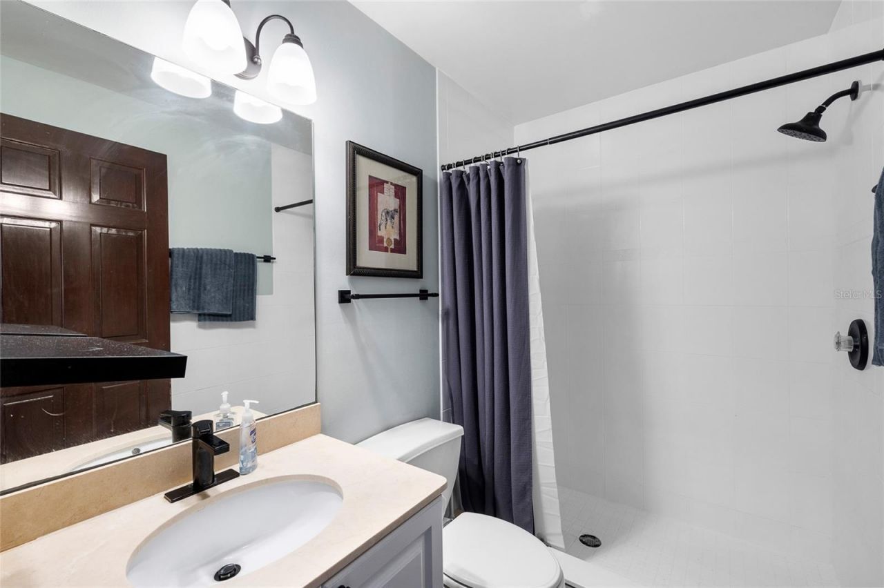 215 Central Avenue, Unit 4F, Saint Petersburg, FL 33701 Photo
