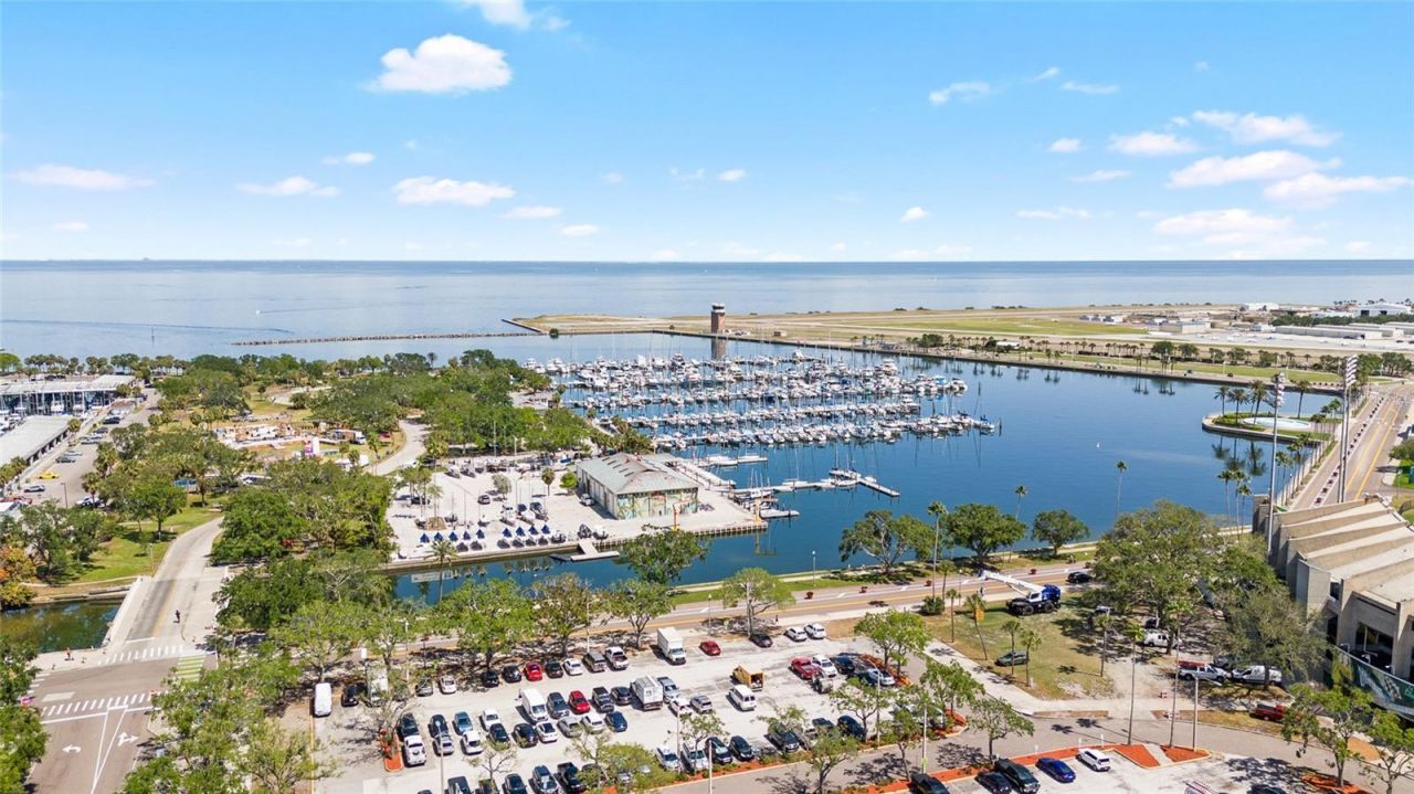 215 Central Avenue, Unit 4F, Saint Petersburg, FL 33701 Photo
