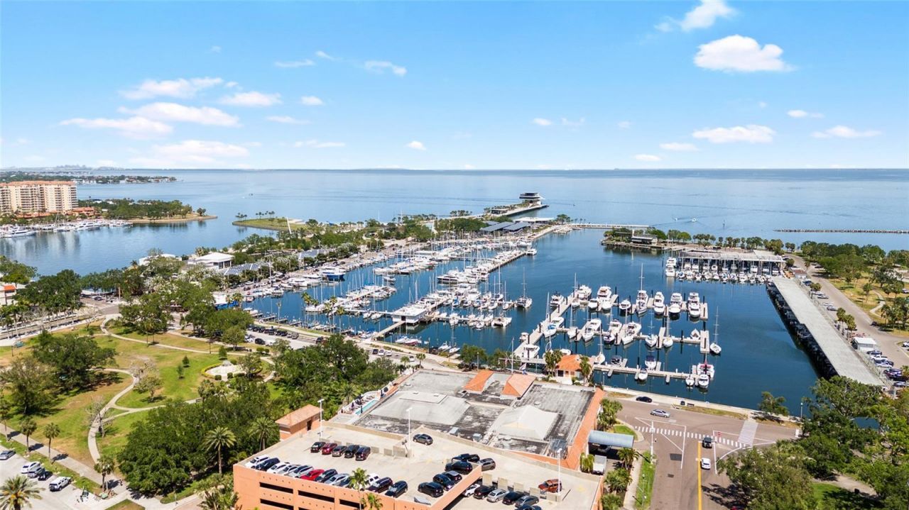 215 Central Avenue, Unit 4F, Saint Petersburg, FL 33701 Photo