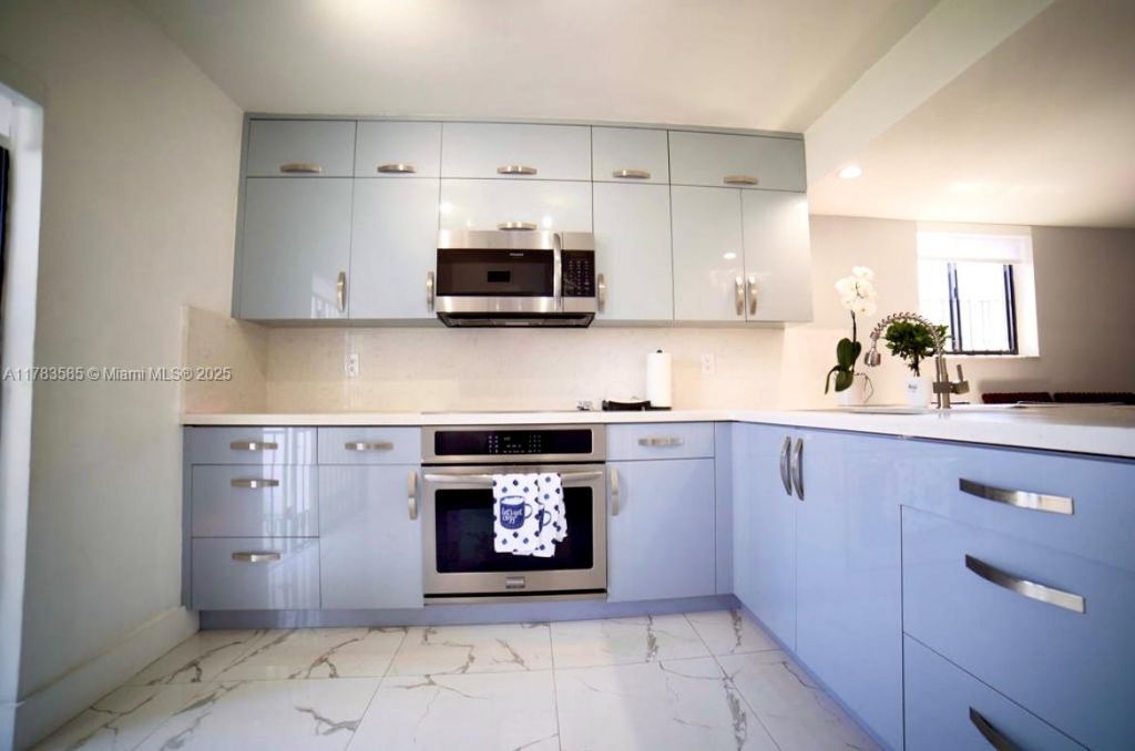 1380 W 41st St, Unit 101, Hialeah, FL 33012 Photo