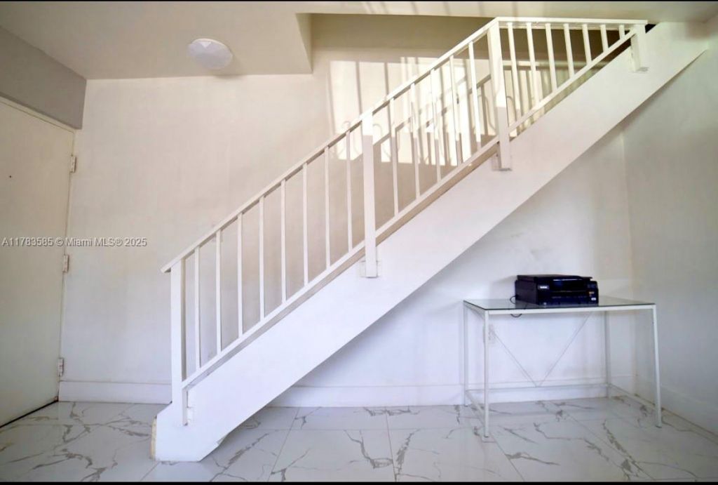 1380 W 41st St, Unit 101, Hialeah, FL 33012 Photo