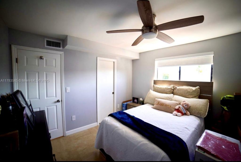 1380 W 41st St, Unit 101, Hialeah, FL 33012 Photo