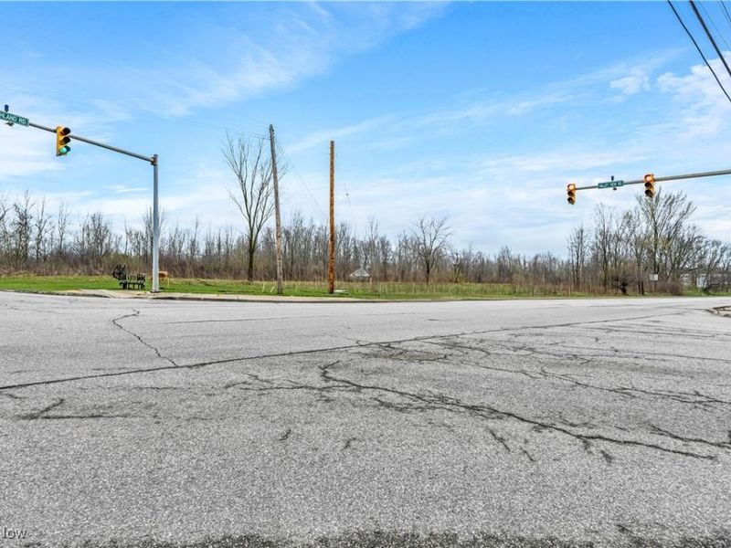 Highland/Valley View Road E, Macedonia, OH 44056 Photo 2