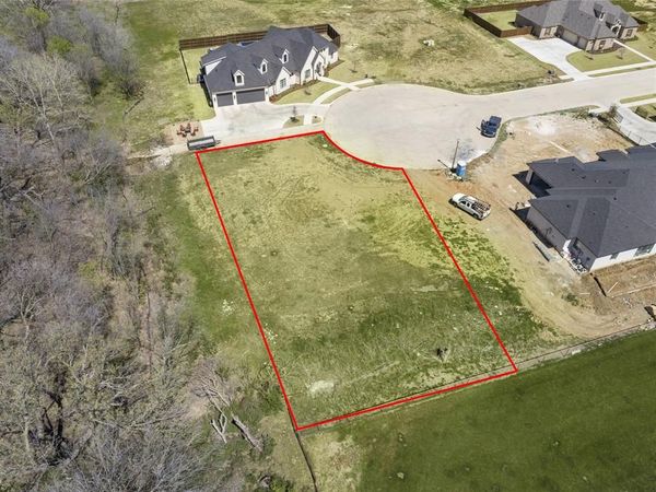 409 Meadowlands Drive, Denton, TX 76210