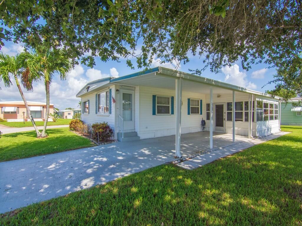 264 NE Cameo Way, Jensen Beach, FL 34957 Photo