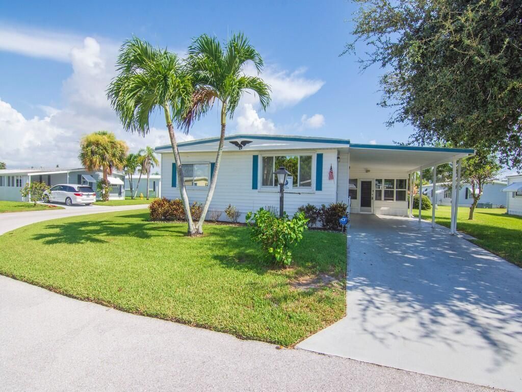 264 NE Cameo Way, Jensen Beach, FL 34957 Photo