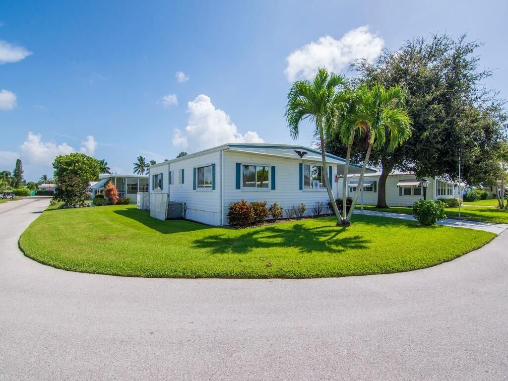 264 NE Cameo Way, Jensen Beach, FL 34957 Photo