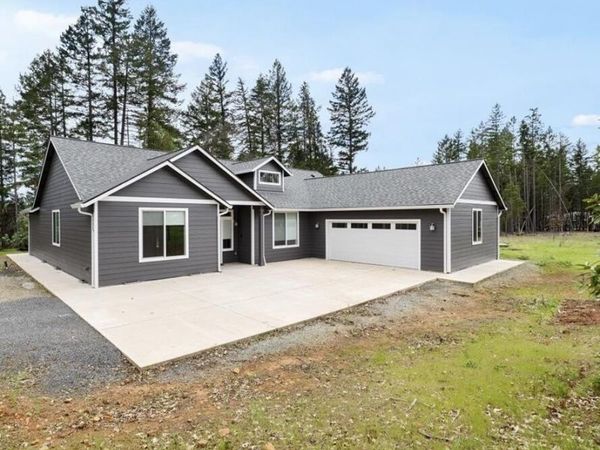 1266 Ellison Loop, Merlin, OR 97532