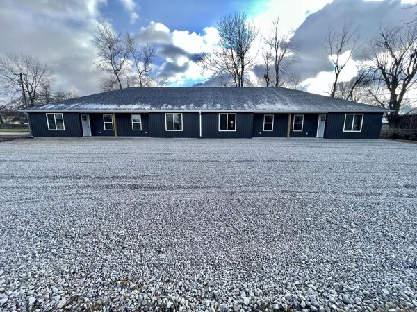 412 S Court Street, Seymour, MO 65746