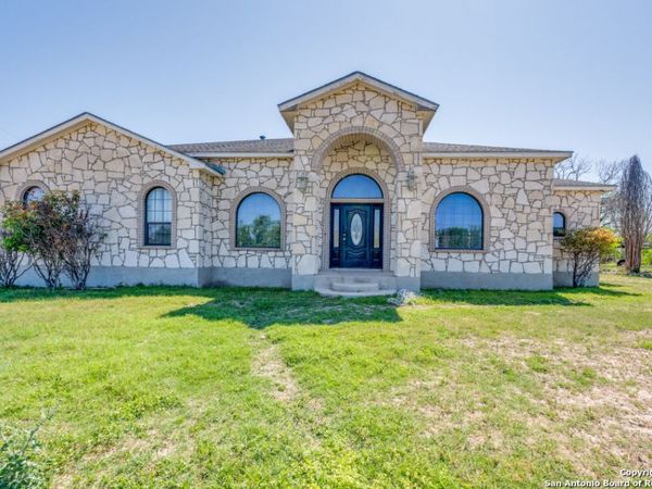 10023 Fm 1303, Floresville, TX 78114