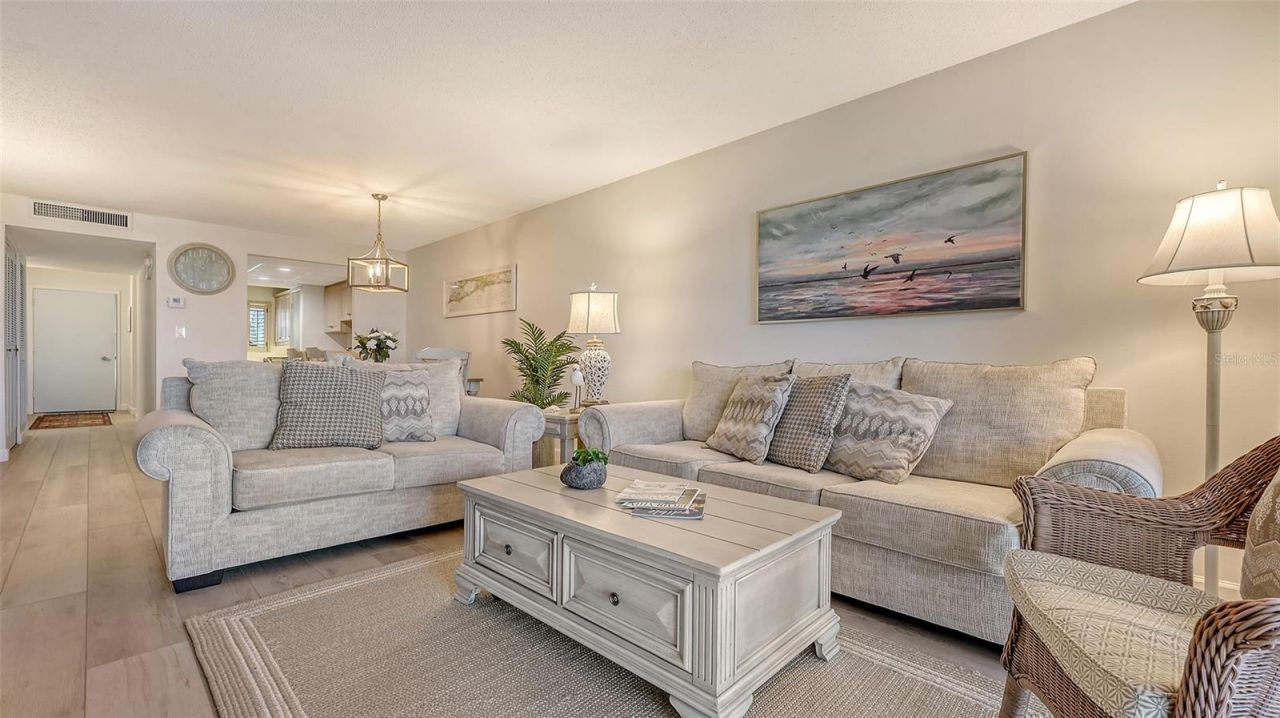 6951 Gulf Of Mexico Drive, Unit 14, Longboat Key, FL 34228 Photo