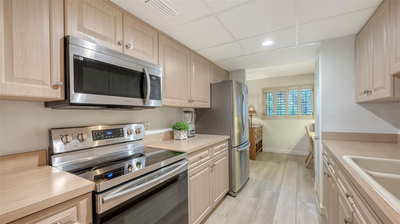 6951 Gulf Of Mexico Drive, Unit 14, Longboat Key, FL 34228 Photo