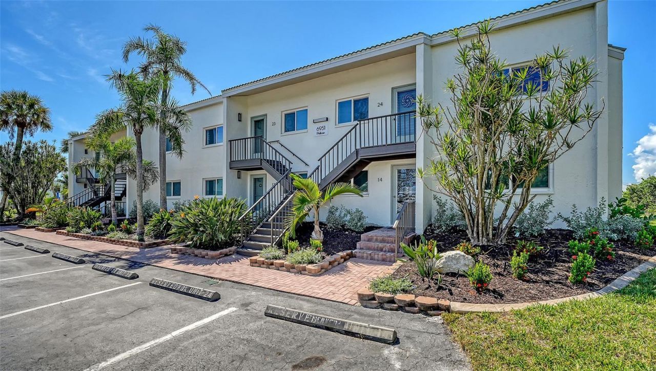 6951 Gulf Of Mexico Drive, Unit 14, Longboat Key, FL 34228 Photo