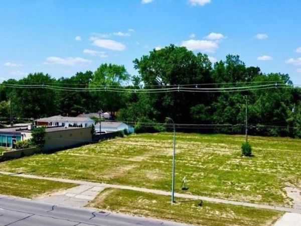 27480 5 MILE Road, Livonia, MI 48154