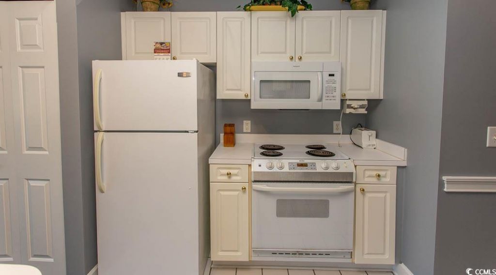 4823 Orchid Way Photo 8