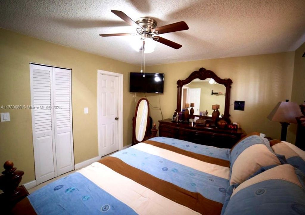 1380 W 41st St, Unit 102, Hialeah, FL 33012 Photo