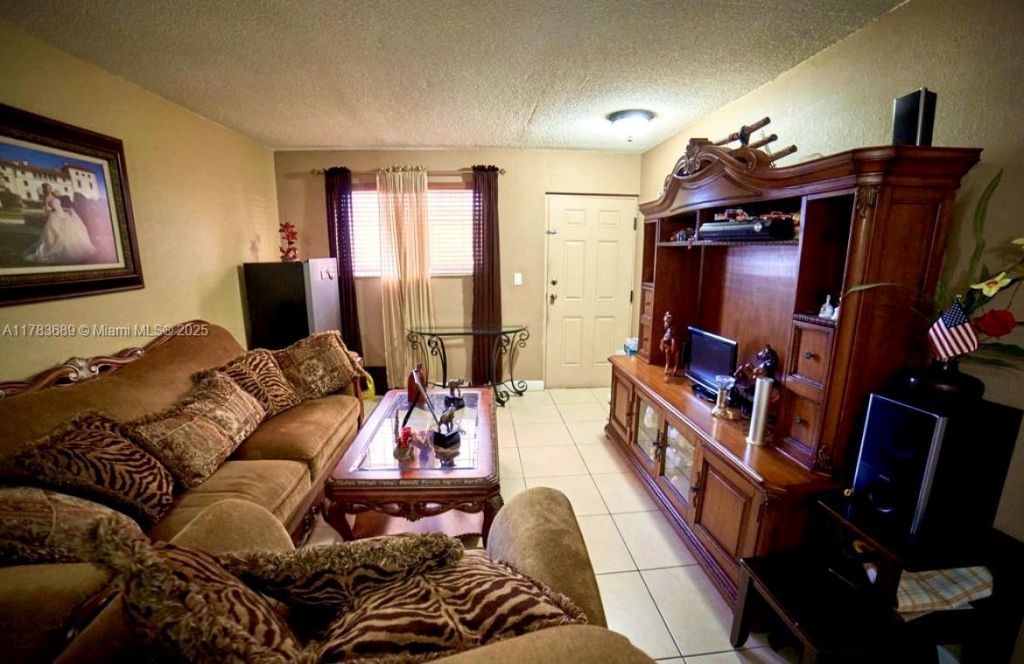 1380 W 41st St, Unit 102, Hialeah, FL 33012 Photo