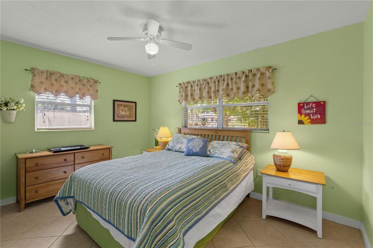 7860 Holiday Drive, Sarasota, FL 34231 Photo
