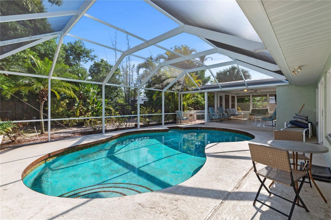 7860 Holiday Drive, Sarasota, FL 34231 Photo