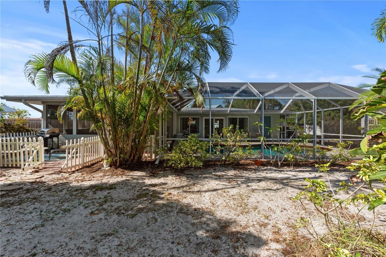 7860 Holiday Drive, Sarasota, FL 34231 Photo