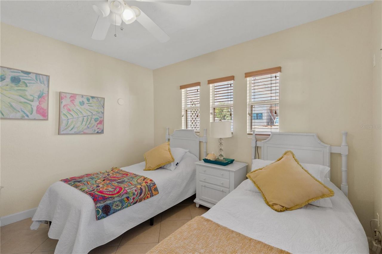 7860 Holiday Drive, Sarasota, FL 34231 Photo