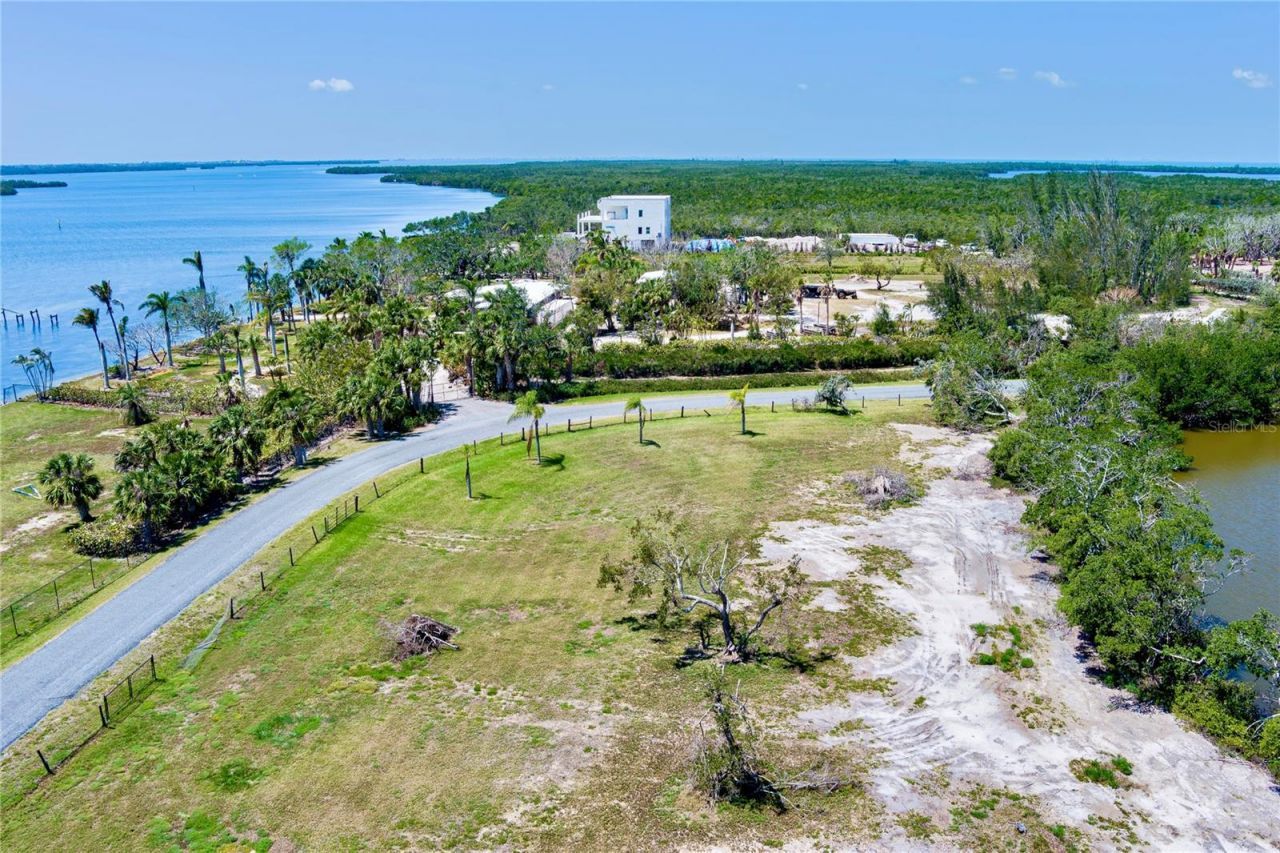 285 Horseshoe Loop Road, Terra Ceia, FL 34250 Photo