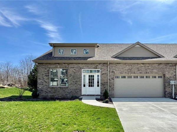 1126 Bayberry Dr, Canonsburg, PA 15317