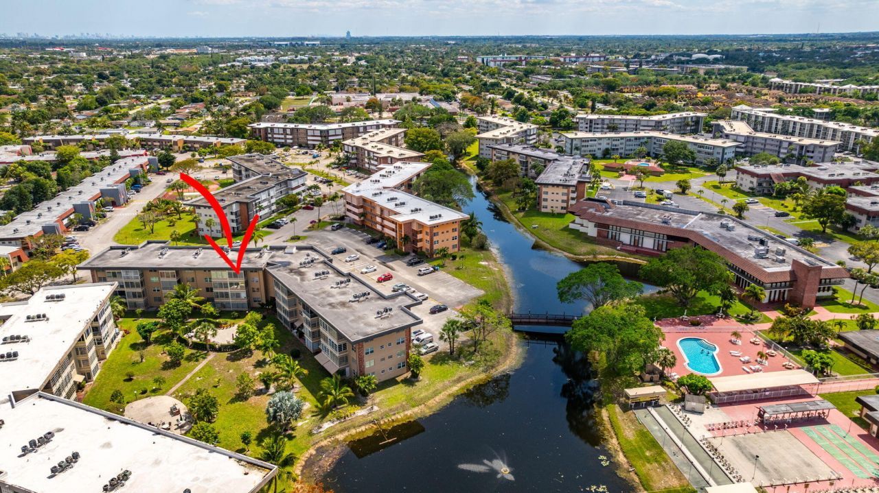3051 NW 46th Avenue, Unit 406, Lauderdale Lakes, FL 33313 Photo