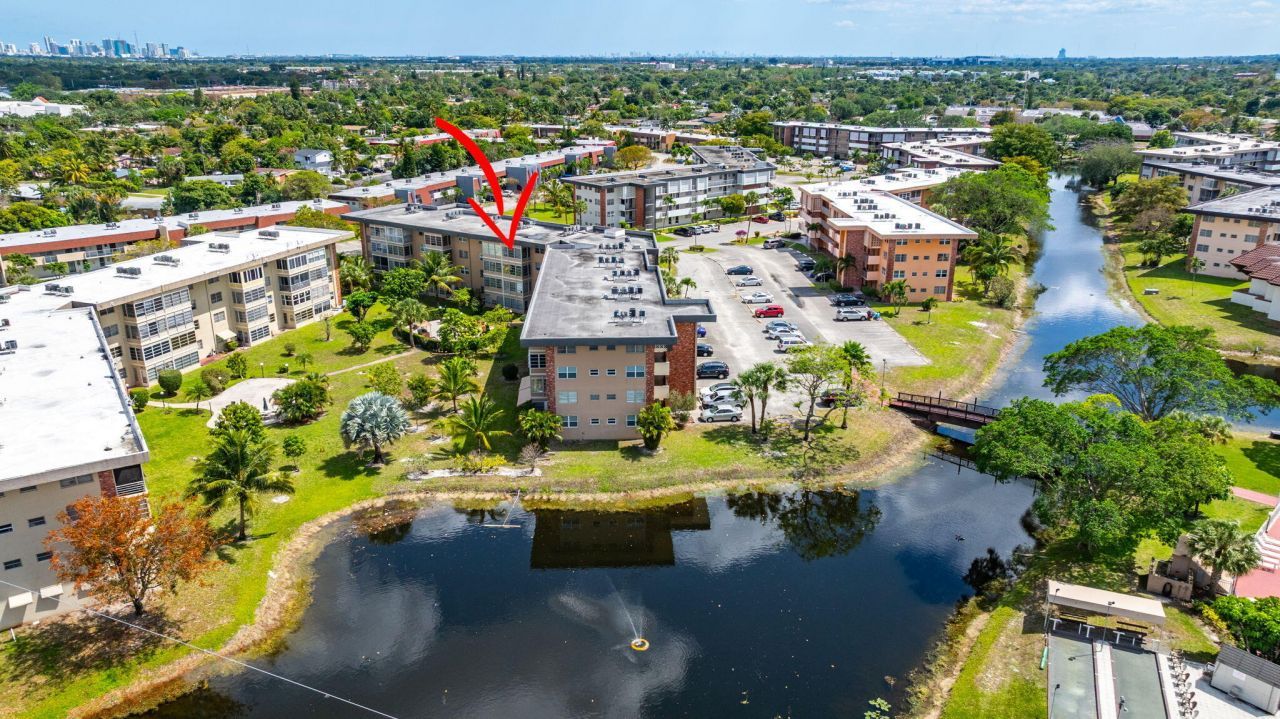 3051 NW 46th Avenue, Unit 406, Lauderdale Lakes, FL 33313 Photo