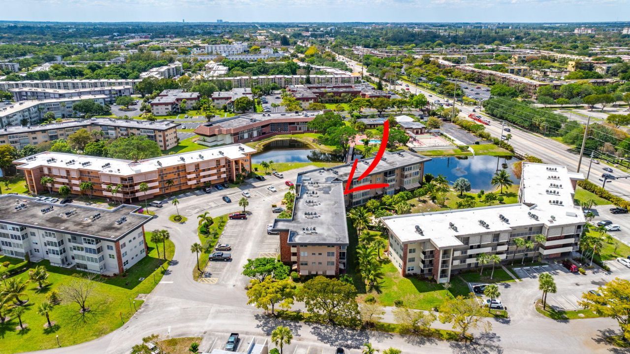 3051 NW 46th Avenue, Unit 406, Lauderdale Lakes, FL 33313 Photo
